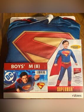 Boys' Superman Costume with Red Cape - M (8)